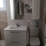 Sleeps 4 Near Apartamento