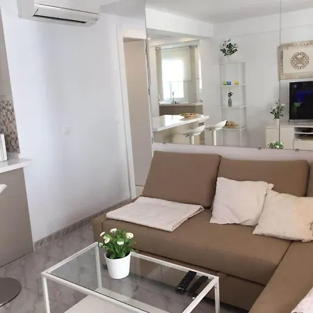 Near 2-bed In Centrum *