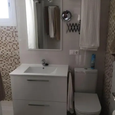 Near 2-bed In Centrum Apartment